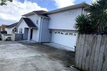 2/386 East Coast Road, Mairangi Bay