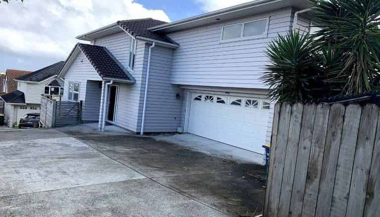2/386 East Coast Road, Mairangi Bay
