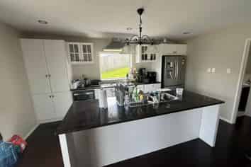 2/386 East Coast Road, Mairangi Bay