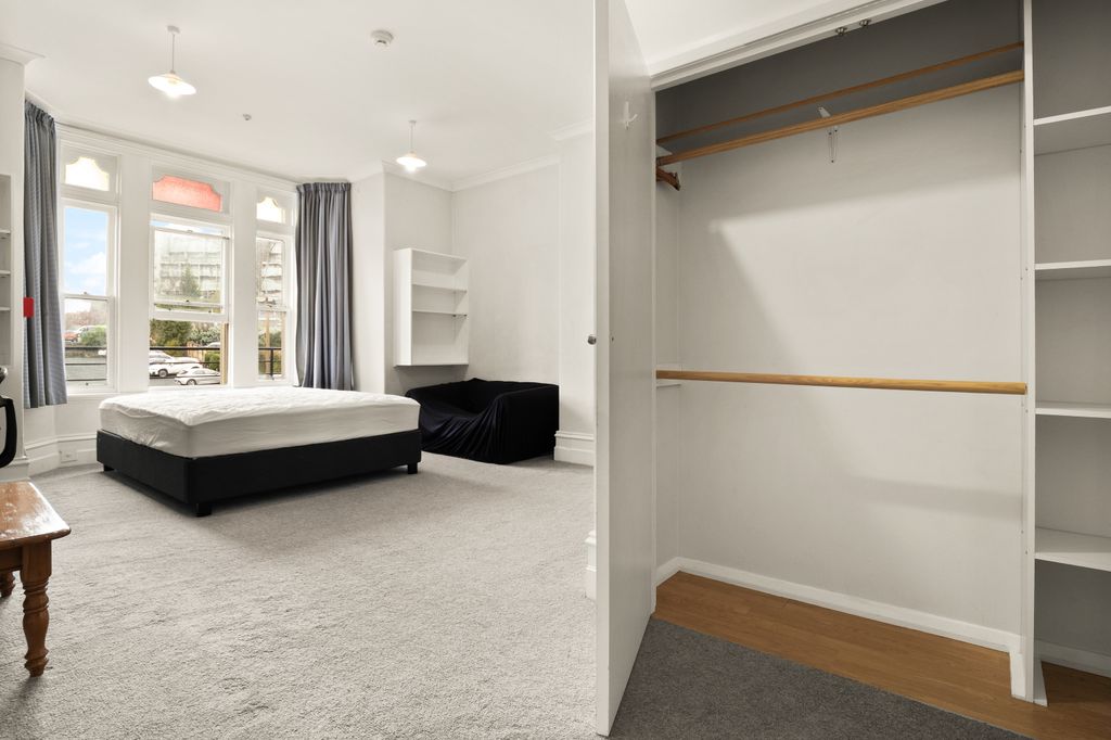 4/75B York Place, City Centre 3
