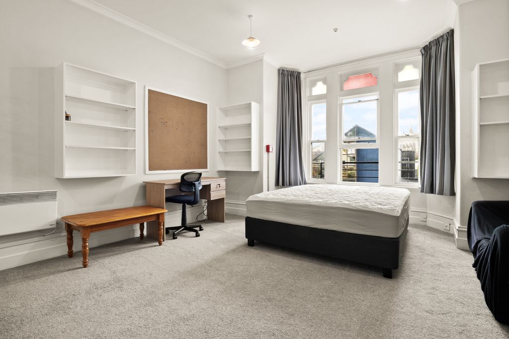 4/75B York Place, City Centre 5