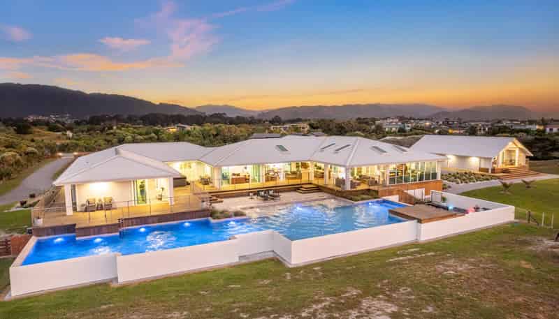 87 Rutherford Drive, Waikanae Beach