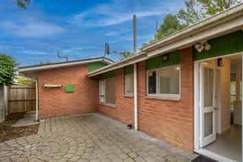 2/13 Naseby Street, Merivale