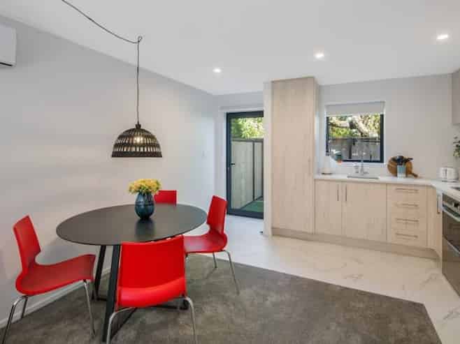 4/12 Biddle Crescent, Taita