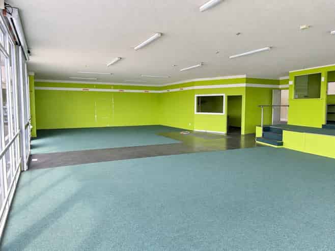 Stock it your way - For Lease
