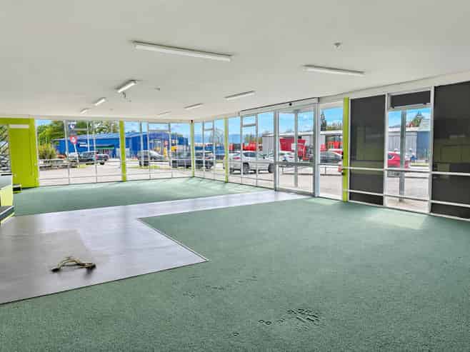 Stock it your way - For Lease