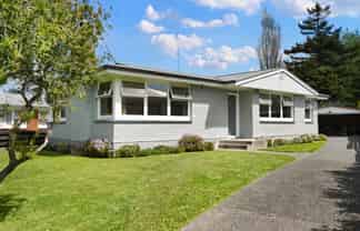 28 Anthony Crescent, Bader