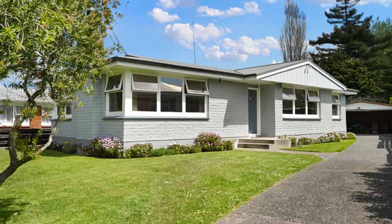 28 Anthony Crescent, Bader