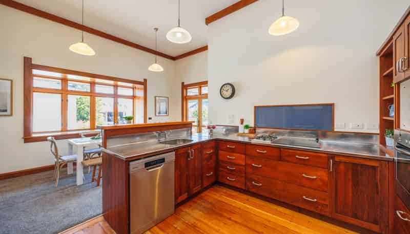 800 State Highway 1, Marton