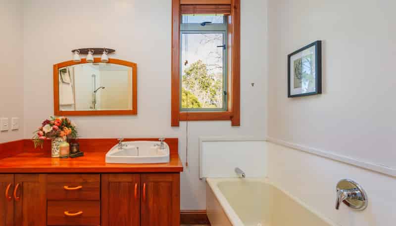 800 State Highway 1, Marton