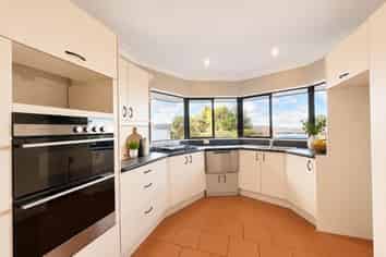 12 Emsworth Court, Pukekohe
