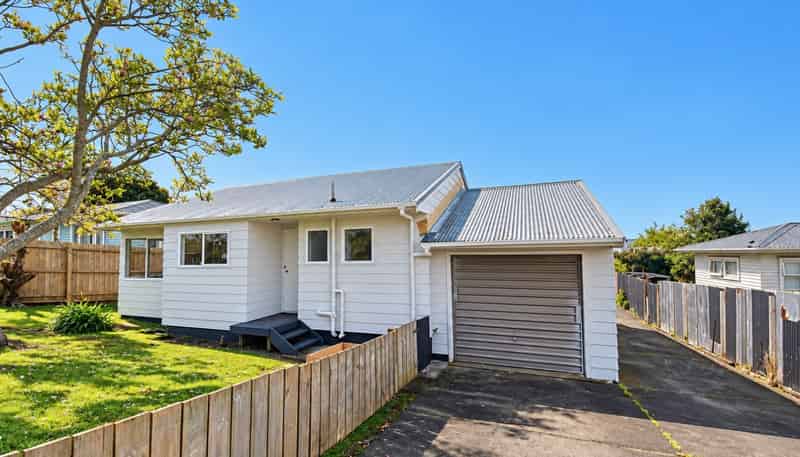 15A Christmas Road, Manurewa