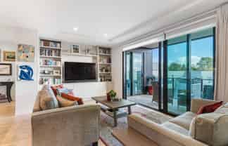 206/6 Park Street, Tauranga