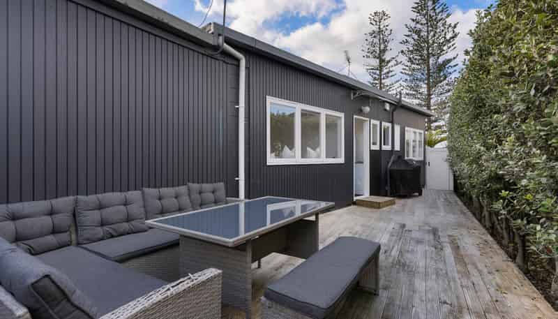 16B Rangitoto Terrace, Milford