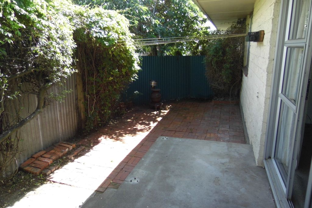 2 Bedroom Home to Rent 3