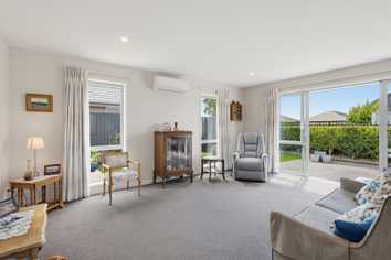 33 Eastfield Drive, Lincoln