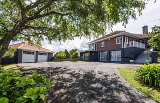 13 Punga Grove Avenue, Riverside