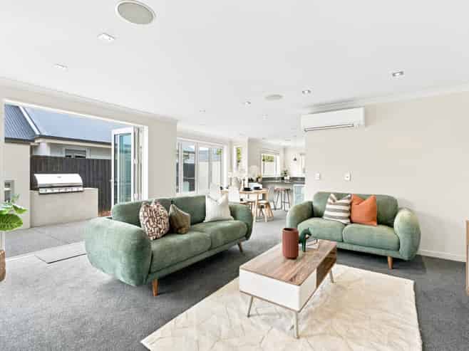 77E Yaldhurst Road, Upper Riccarton