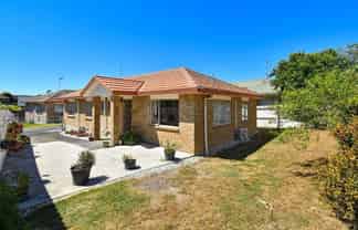 30 Manston Road, Mangere