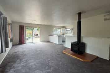 672 Peninsula Road, Kelvin Heights