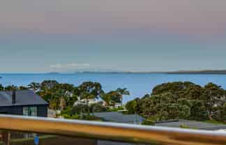 2C/5 The Promenade, Takapuna