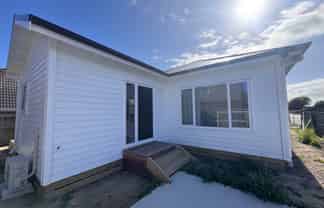 2a Petries Road, Woodend