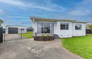 15 Ross Street, Levin