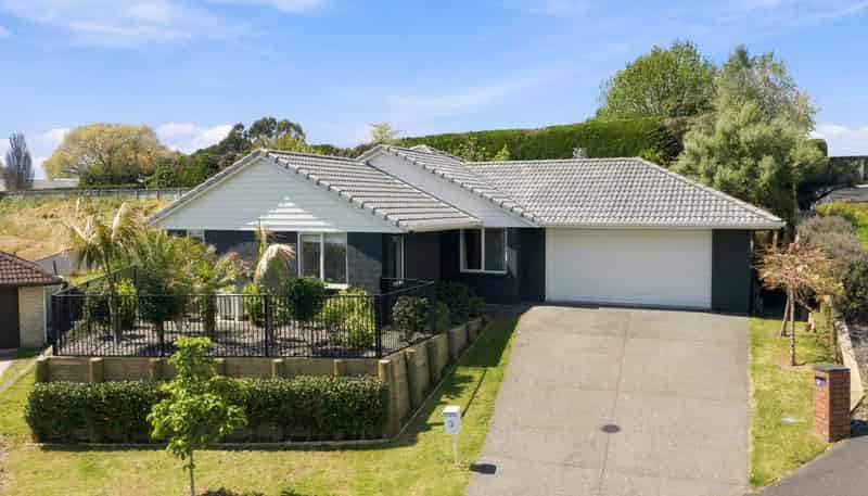 3 Carex Close, Pyes Pa