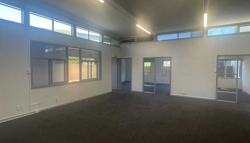  37 Taharoto Road, Takapuna