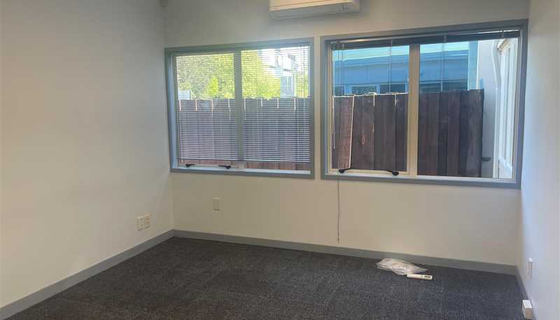  37 Taharoto Road, Takapuna
