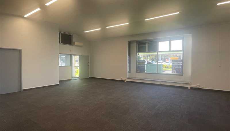  37 Taharoto Road, Takapuna