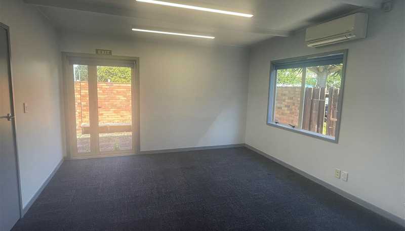  37 Taharoto Road, Takapuna