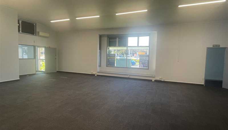  37 Taharoto Road, Takapuna