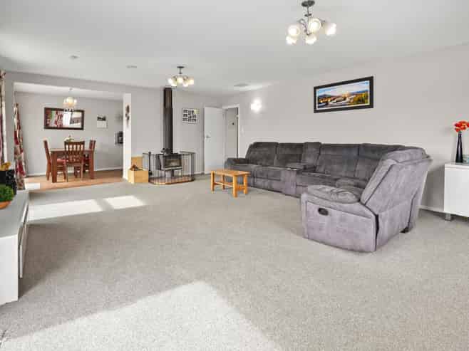 8 Leslie Street, Culverden
