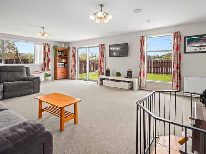 8 Leslie Street, Culverden