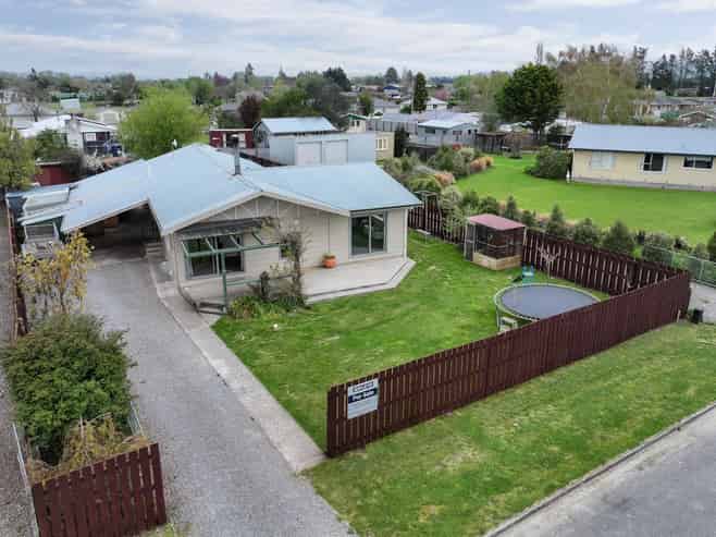 8 Leslie Street, Culverden