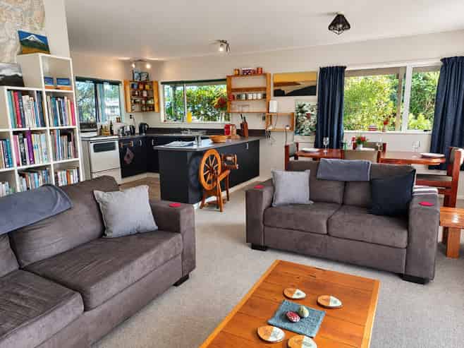 24 Pauareka Road, Haast