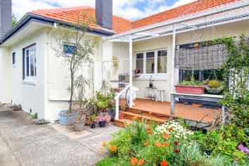 209 Fenton Street, Thames