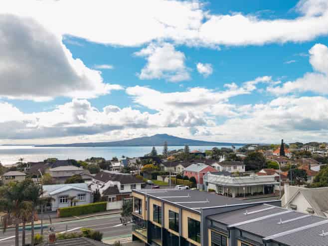 399 Lake Road, Takapuna