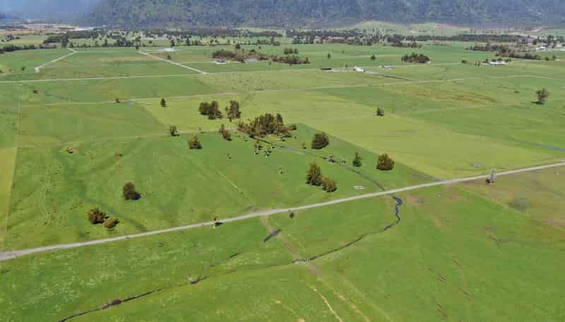 117 Burrough Road, Whataroa