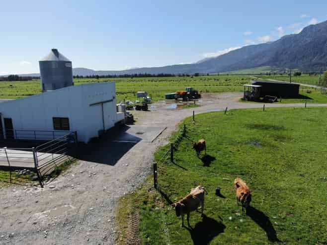 117 Burrough Road, Whataroa