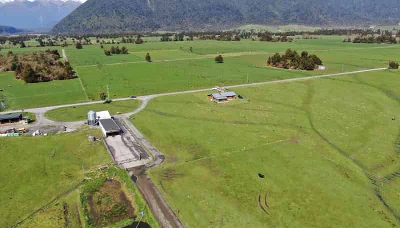 117 Burrough Road, Whataroa