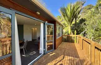 7a Landing Road, Titirangi