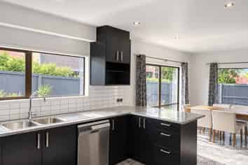 6B Flamingo Court, Goodwood Heights