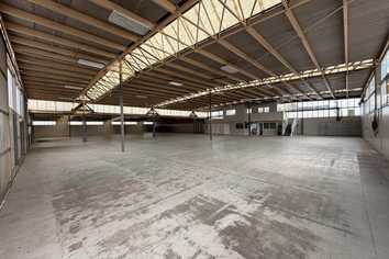 Sizeable Warehouse, Grunty Power