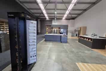 Prime High-Stud Commercial Space