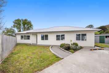 61A Shearer Crescent, Naenae