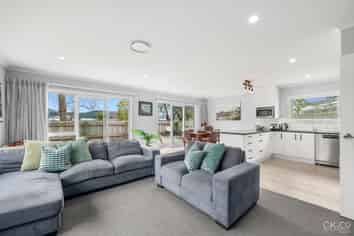 61A Shearer Crescent, Naenae
