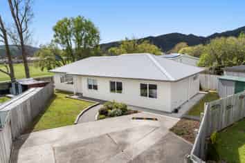 61A Shearer Crescent, Naenae