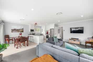 61A Shearer Crescent, Naenae